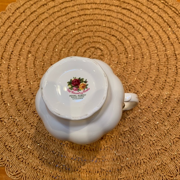 Old Country Roses Royal Albert LTD 1962 Bone China - England, Creamer - Picture 4 of 4